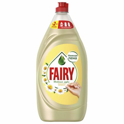 Средство для мытья посуды 1,35л FAIRY Нежные руки Ромашка и витамин Е